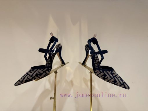 The mostFendi's. 24ss fashion show flagship collection, new products launched, Fendi furnitu1phantd8 - Image 4