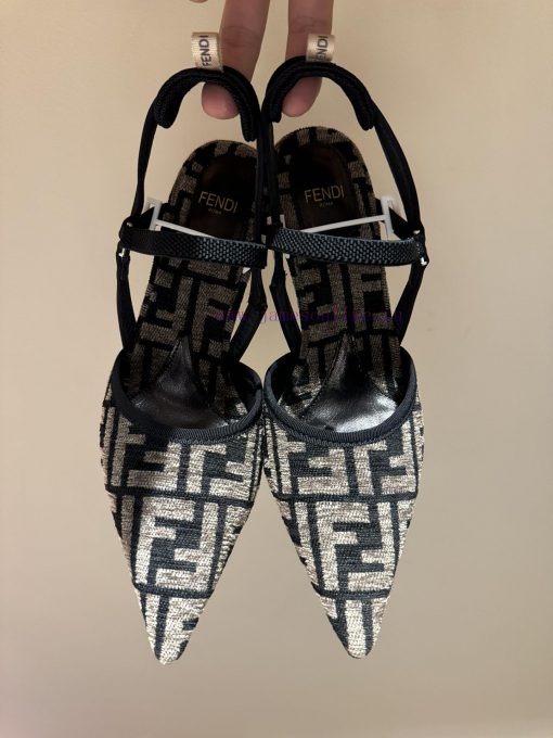 The mostFendi's. 24ss fashion show flagship collection, new products launched, Fendi furnitu1phantd8 - Image 18