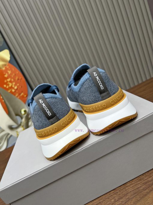 (brunellocucinelli),The fabric is made of cashmere and fly woven sheepskin, and the packagindp8ey4fx - Image 13