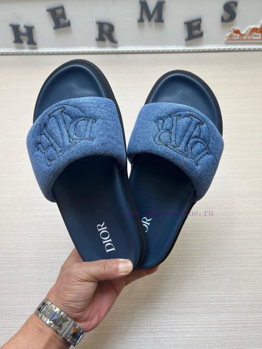 Dior men's slippers, a popular item on the official Dior website, are now available for saledyb1l1ub - Image 3