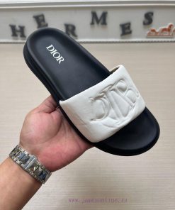 Dior men's slippers, a popular item on the official Dior website, are now available for salegh2r7hym