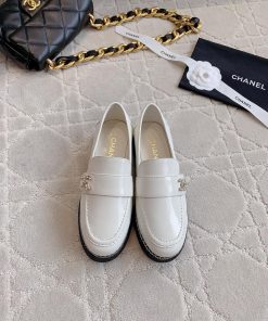 Chanel's new loafers classic chain decoration simple and atmospheric chain logo exquisite an9t1mqlhc