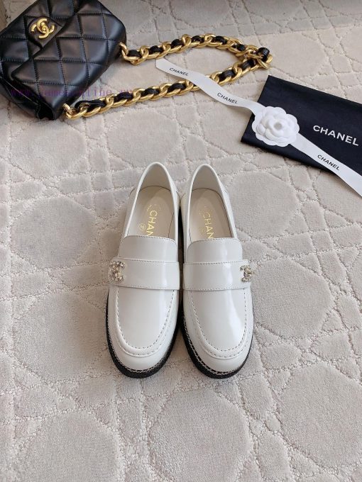 Chanel's new loafers classic chain decoration simple and atmospheric chain logo exquisite an9t1mqlhc - Image 2