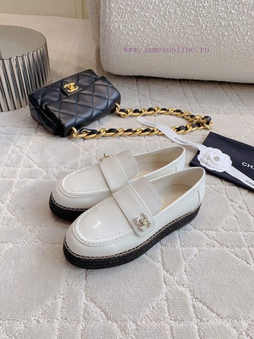 Chanel's new loafers classic chain decoration simple and atmospheric chain logo exquisite an9t1mqlhc - Image 3
