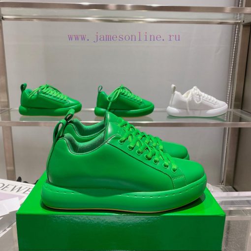 The original BottegaVeneta Baodiejia classic men's lace up sneakers were developed with top nvybais3 - Image 4