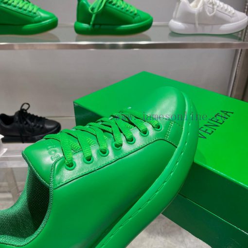The original BottegaVeneta Baodiejia classic men's lace up sneakers were developed with top nvybais3 - Image 6