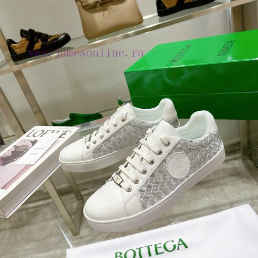 The original BottegaVeneta Bottega family lace up casual men's sneakers were developed with 86j6gdkf - Image 3