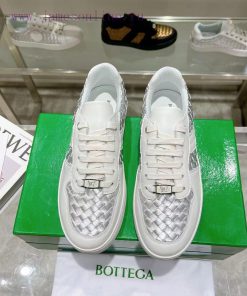 The original BottegaVeneta Bottega family lace up casual men's sneakers were developed with wl0gbg3v