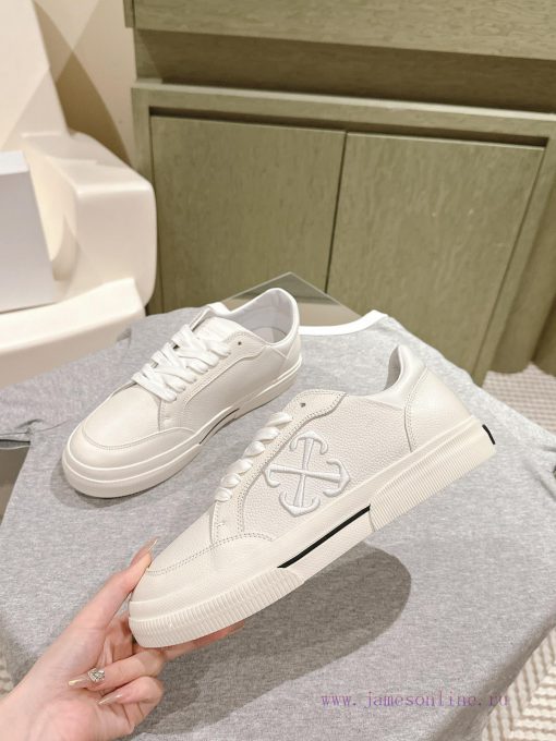 Men's Style | ² ⁰ ² 4 𝐬𝐬 🤍🤎Off white's latest popular men's casual shoes are made of delicat5tomufnd - Image 3