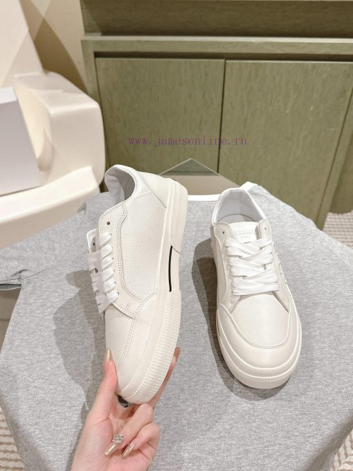 Men's Style | ² ⁰ ² 4 𝐬𝐬 🤍🤎Off white's latest popular men's casual shoes are made of delicat5tomufnd - Image 4