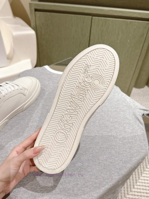Men's Style | ² ⁰ ² 4 𝐬𝐬 🤍🤎Off white's latest popular men's casual shoes are made of delicatxun9ub21 - Image 7