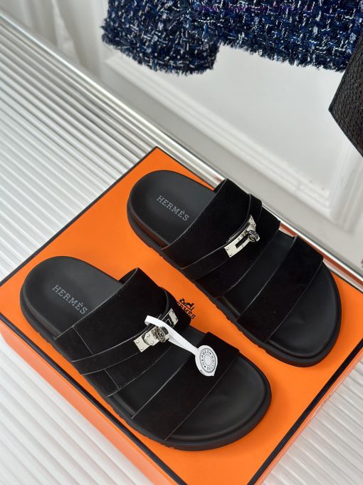 Male+10Herm è s/Herm è s Classic Kelly Button Second Uncle SlippersKelly's buckle is complet3was91ib - Image 4