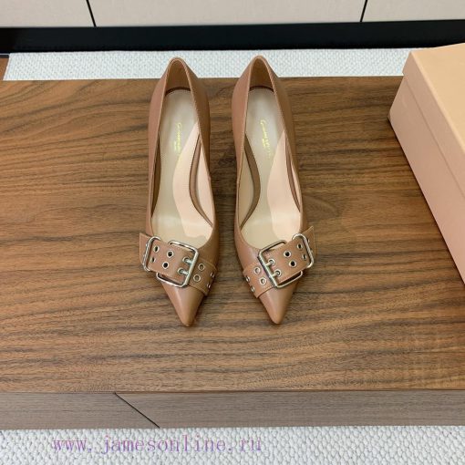 Gianvit Ross leather button up single shoes are a blessing for those who love high heels, peg8bno2q9