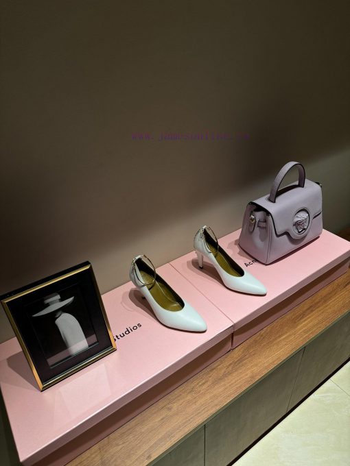 The mostFendi 24ss Fendi Series Double FF Square Head High Heel SandalsFeaturing a tapered ti5rxucpj
