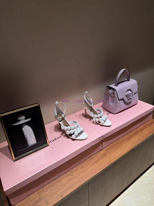 The mostALAIA24 Spring/Summer New Round Headed Straw High Heels Thanks toHe has a backgroundnizc83u2 - Image 2