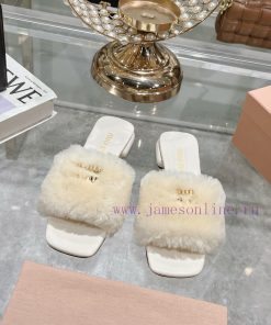 24 new Miumi * ss autumn and winter flat wool slippersTop tier—————————Zp development miumiubiswauy9