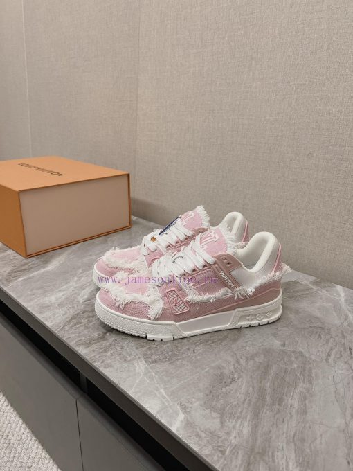 Female styleLouis Vuitton LV Trainer sneakersAfter a month of demolition and development, thjua0gmu3 - Image 5