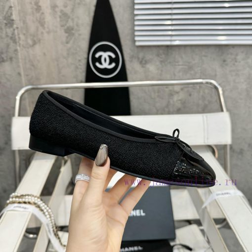 New Chanel color ballet shoes with a new lookThe classic in the original 11 replica classic qrnva2mc