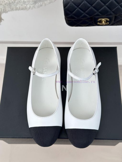 Chanel | Chanel 24P Autumn/Winter New Product ShowMary Jane shoes with thick heels in a sing7xc7wn9g - Image 5