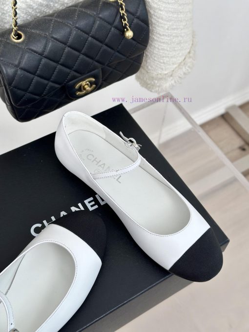 Chanel | Chanel 24P Autumn/Winter New Product ShowMary Jane shoes with thick heels in a sing7xc7wn9g - Image 6