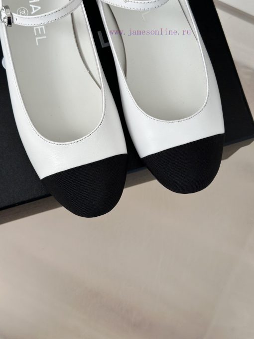 Chanel | Chanel 24P Autumn/Winter New Product ShowMary Jane shoes with thick heels in a sing7xc7wn9g - Image 8