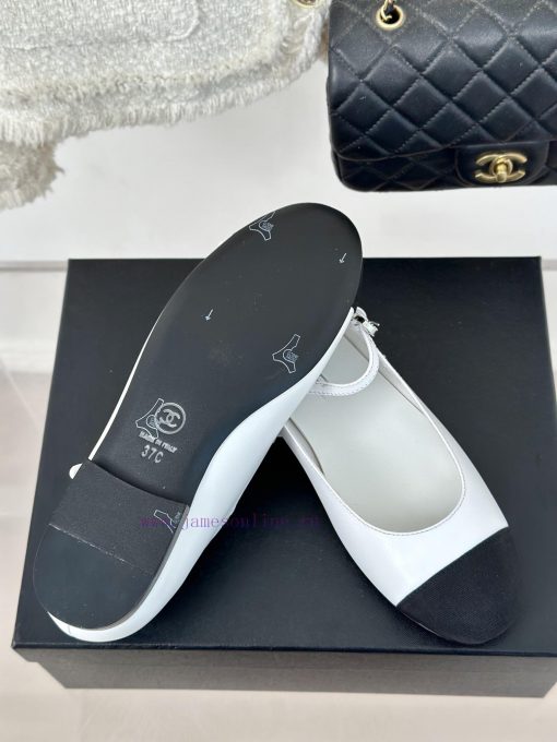 Chanel | Chanel 24P Autumn/Winter New Product ShowMary Jane shoes with thick heels in a sing7xc7wn9g - Image 10