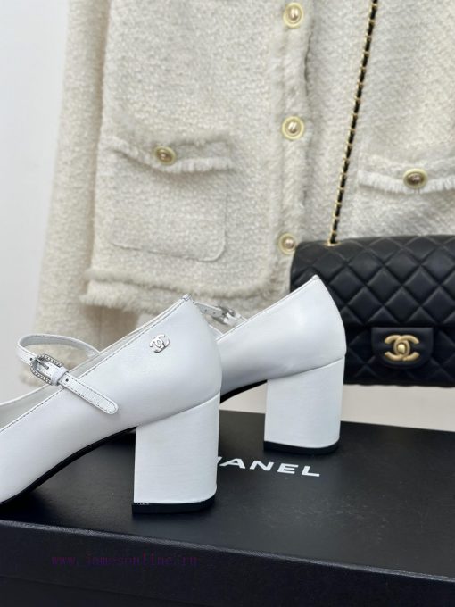Chanel | Chanel 24P Autumn/Winter New Product ShowMary Jane shoes with thick heels in a singpug2ktrw - Image 7