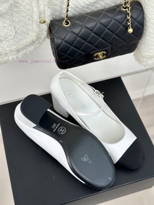 Chanel | Chanel 24P Autumn/Winter New Product ShowMary Jane shoes with thick heels in a singpug2ktrw - Image 10
