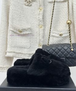 Chanel | Chanel Classic Large Pair C Hairy Half SlippersThe "First to Wear" series of walkinyyh26hwv