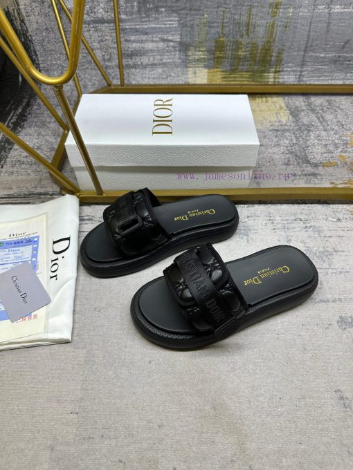 DIOR's latest popular slippers, black water dyed sheepskin embroidered rattan plaid effect, kwv5ajbm - Image 3