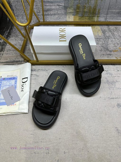 DIOR's latest popular slippers, black water dyed sheepskin embroidered rattan plaid effect, kwv5ajbm - Image 6