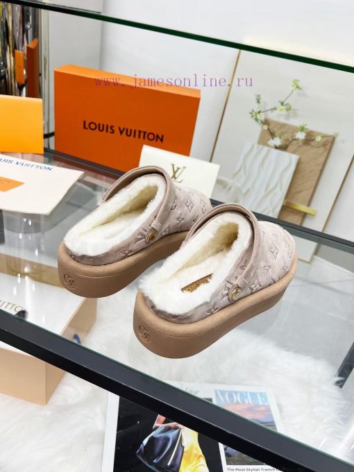 Louis Vuitton's new synchronized plush trailer is now on sale, featuring an Italian importedq1i1wzr1 - Image 7