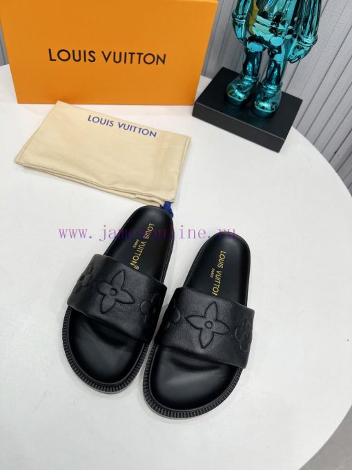 Louis Vuitton's new spring and summer slippers are on the market, with 11 high-end customiza2h8i5kll - Image 3
