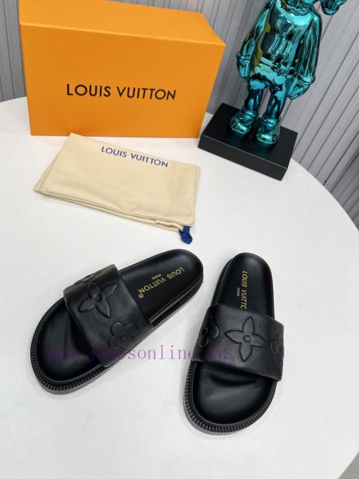 Louis Vuitton's new spring and summer slippers are on the market, with 11 high-end customiza2h8i5kll - Image 6
