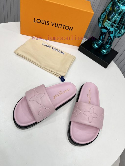 Louis Vuitton's new spring and summer slippers are on the market, with 11 high-end customiza4zs9tx9s - Image 5