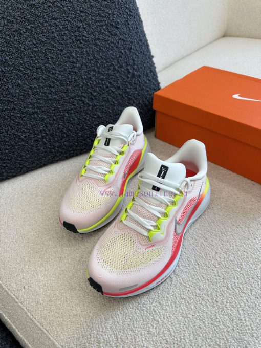 Beige pinkYou must be very familiar with the names of the Nike Pegasus family, but many peop4omvkito - Image 3
