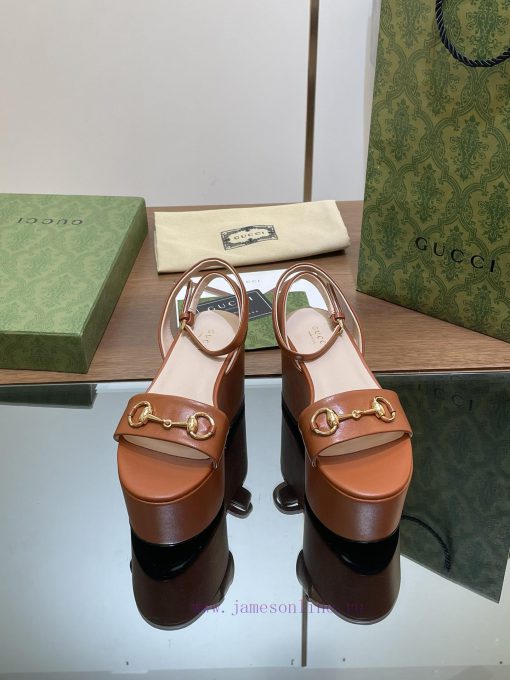 Gucci/Gucci2024 Summer New Product Waterproof Platform Saddle Buckle, Horse Hook Buckle Sand48ltzaxq - Image 5