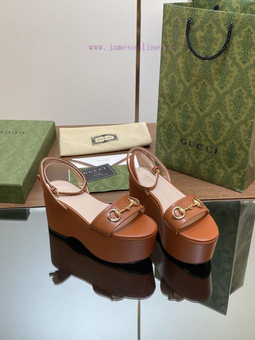 Gucci/Gucci2024 Summer New Product Waterproof Platform Saddle Buckle, Horse Hook Buckle Sand48ltzaxq - Image 7