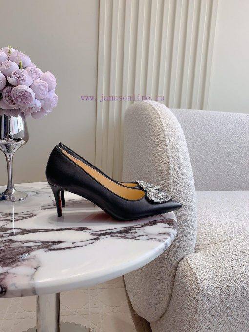 Christian Loubouti's new limited edition heart-shaped gemstone red soled high heels are a gibuwzcyzj - Image 3
