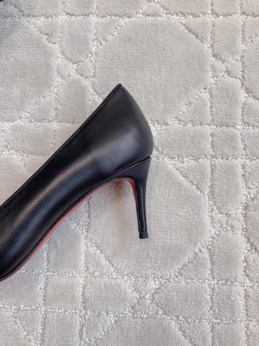 Christian Loubouti's new limited edition heart-shaped gemstone red soled high heels are a gibuwzcyzj - Image 8