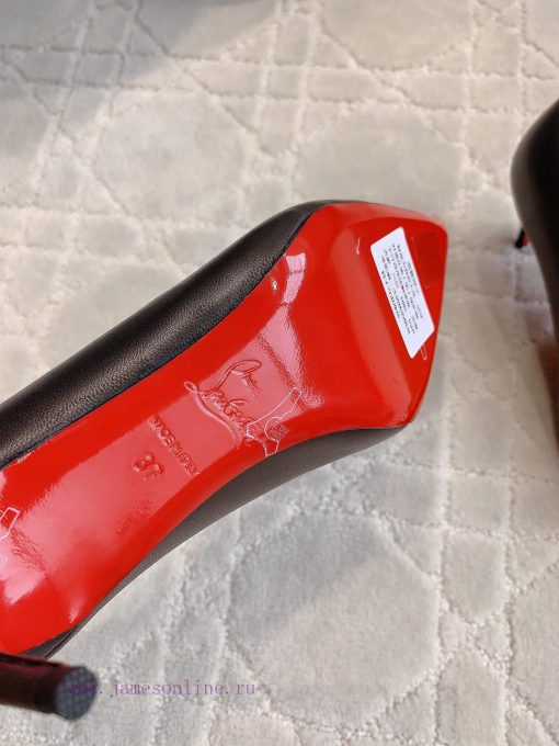 Christian Loubouti's new limited edition heart-shaped gemstone red soled high heels are a gibuwzcyzj - Image 10