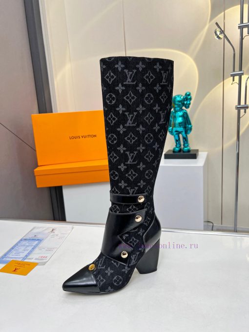 New homework, new homework, new homework2024 Autumn/Winter LV Paris Fashion Week runway booteterj77u - Image 4