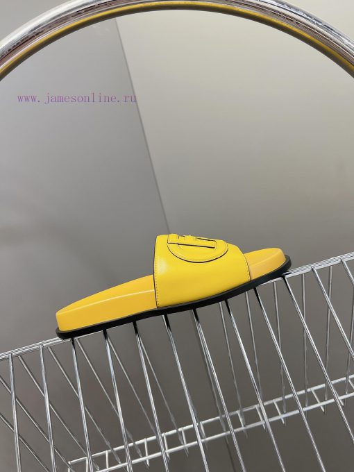 Top of the line original FENDI flat slippers, with brown original cowhide on the upper and F6c2g2yvv - Image 6