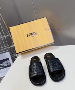 Top of the line original FENDI flat slippers, with brown original cowhide on the upper and Fieqabdt5