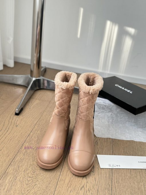 Chanel snow boots are recommended for warm autumn and winter, with high-quality products. Lo1wq9hjqg - Image 2