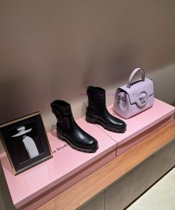 HERMES autumn and winter fashion show boots have unique craftsmanship and quality in this s5gc3zajn