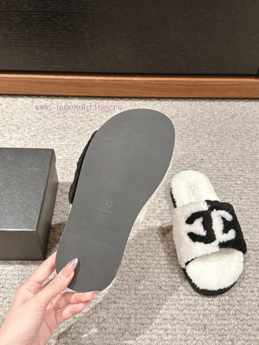 Top qualityChanel ss24 new arrival～Chanel 2024 Autumn/Winter New Letter Wool SlippersThe supahxs80vc - Image 10