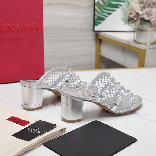 The mostValentino Paris Fashion Week 2024 Spring/Summer Show CollectionThe 2024 new Valentinuua95hmb