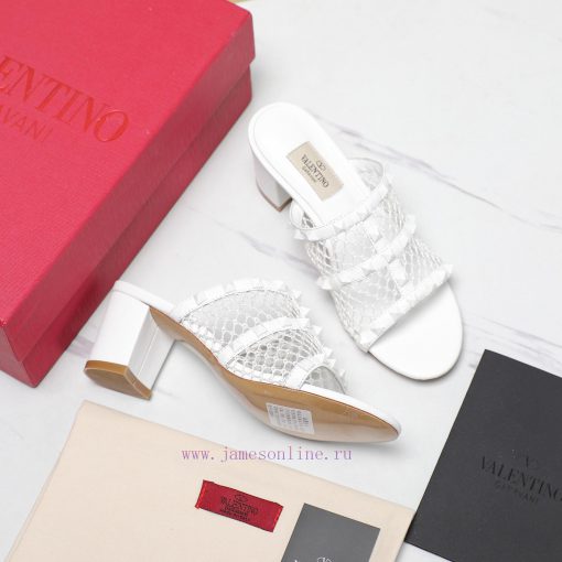 The mostValentino Paris Fashion Week 2024 Spring/Summer Show CollectionThe 2024 new Valentinp8dw8zgg - Image 2