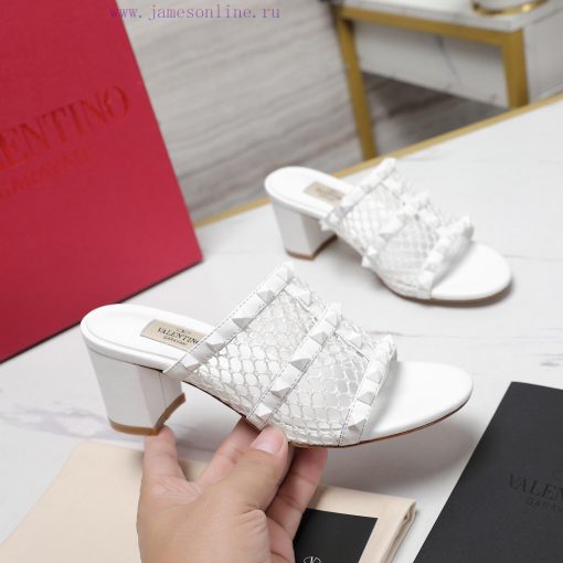 The mostValentino Paris Fashion Week 2024 Spring/Summer Show CollectionThe 2024 new Valentinp8dw8zgg - Image 5